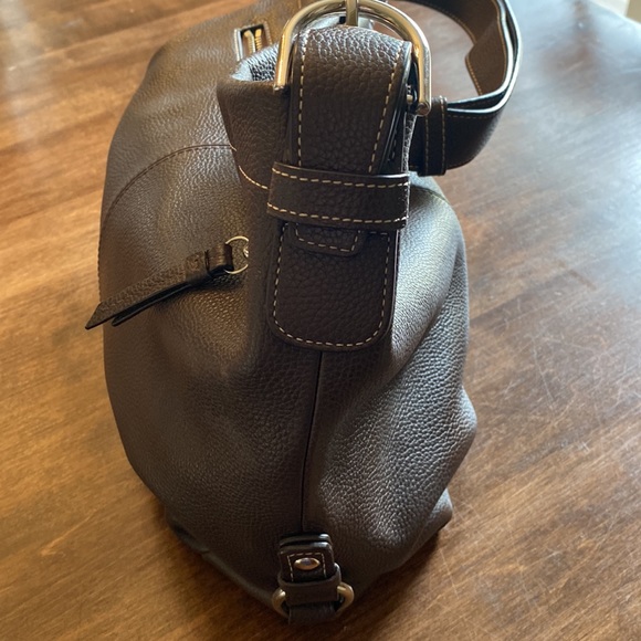 Coach Leather Bag with Adjustable Strap - Picture 4 of 13